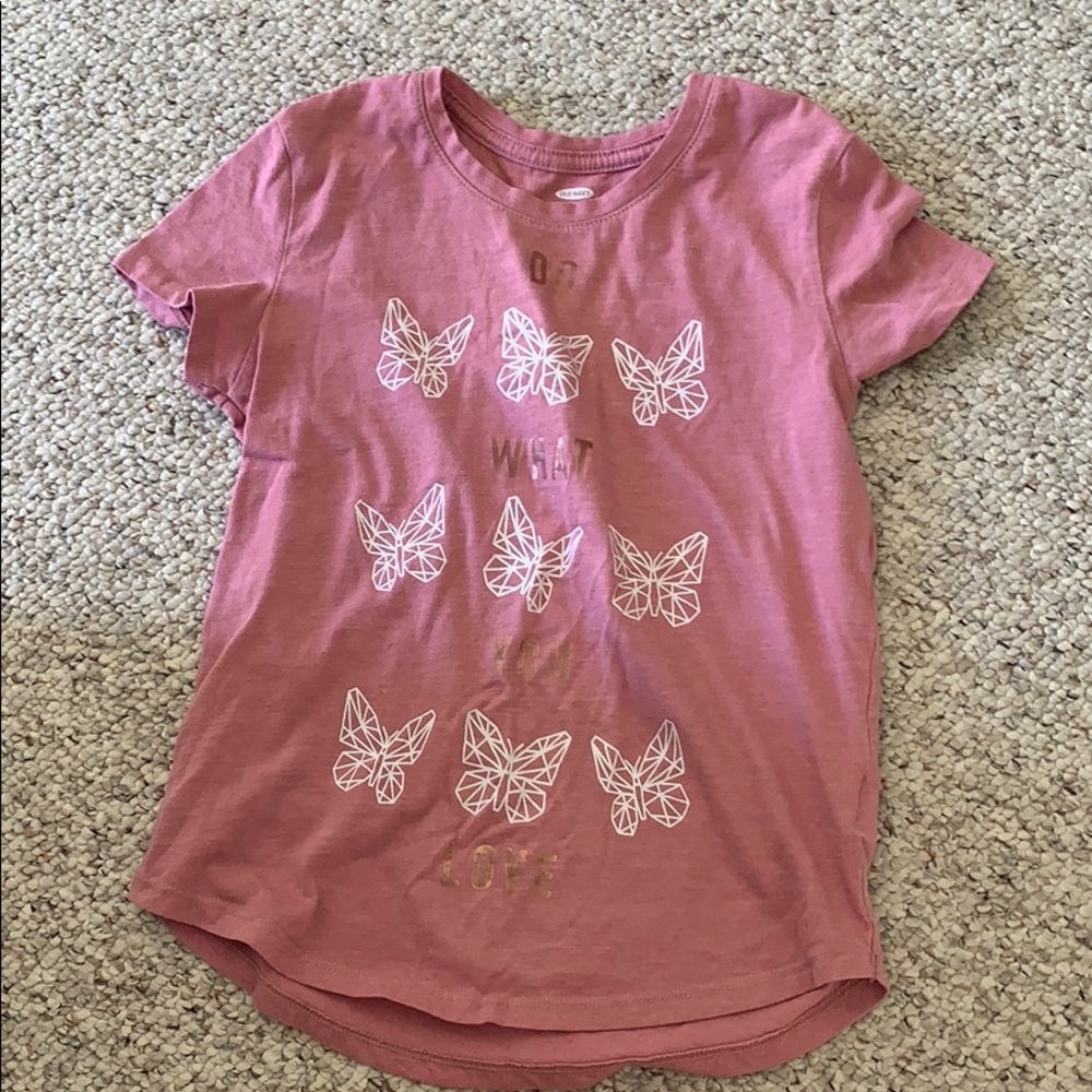 Pink shirt sleeve shirt